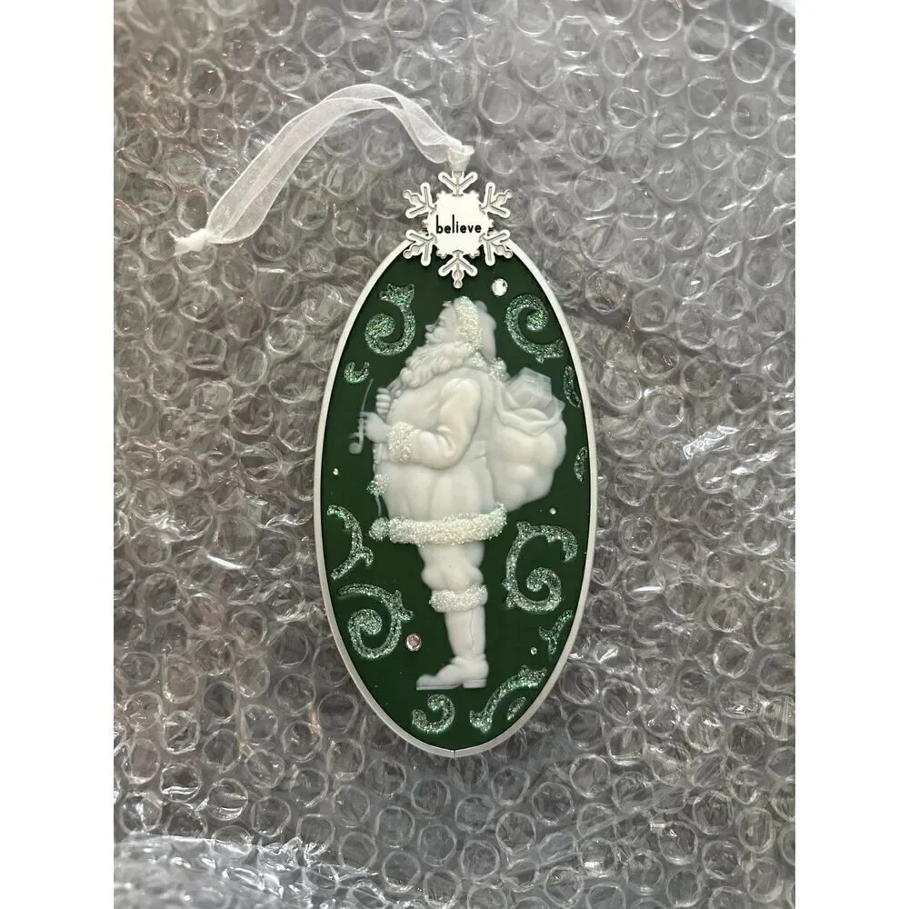 Hallmark keepsake ornament 2010